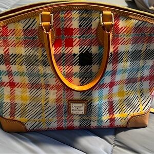 Dooney & Bourke Chatham Plaid Satchel Purse Bag
Tote Leather, brand new